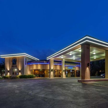 Best Western Dunmar Inn Evanston Exteriör bild